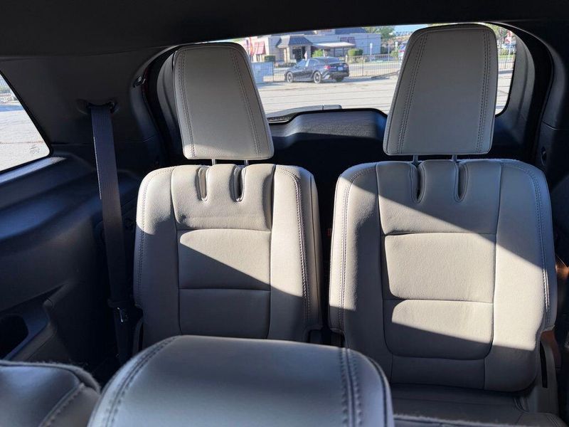 Used 2014 Ford Explorer XLTImage 15
