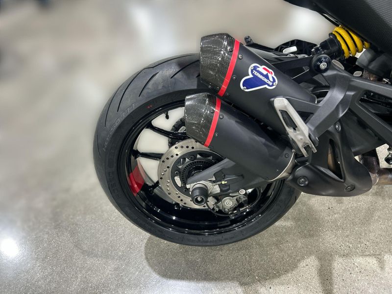 Used 2022 Ducati Monster Image 25