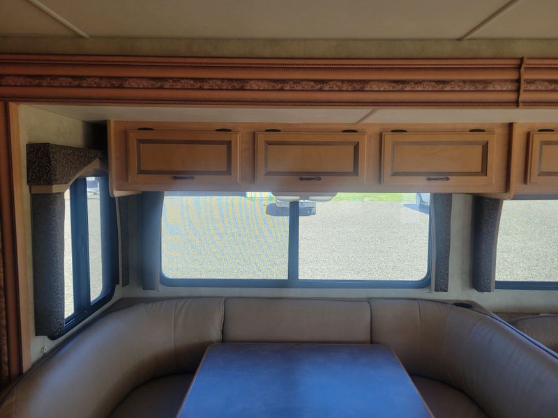 Used 2012 THOR M-32A  FORD Image 13