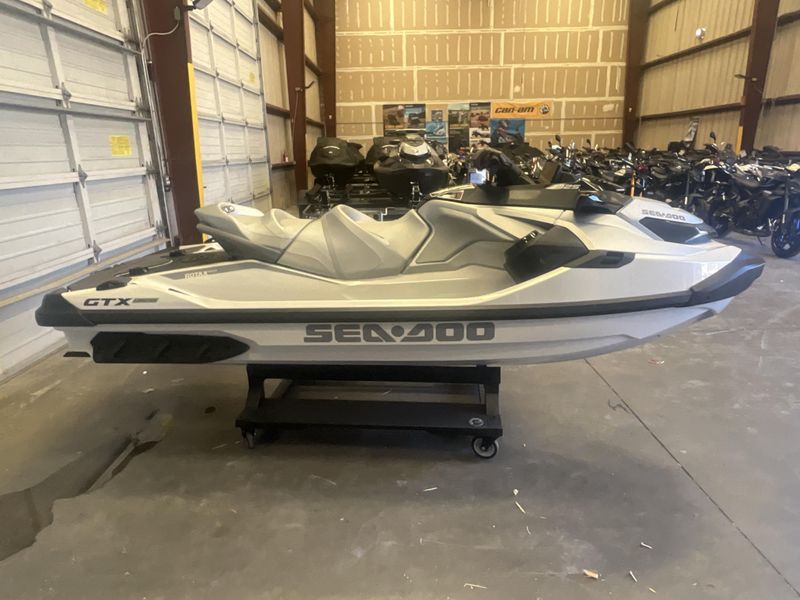 New 2026 SEA DOO GTX 325 LIMITED Image 4