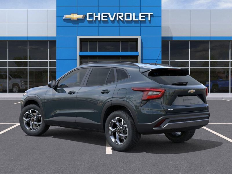 New 2025 Chevrolet Trax LTImage 3