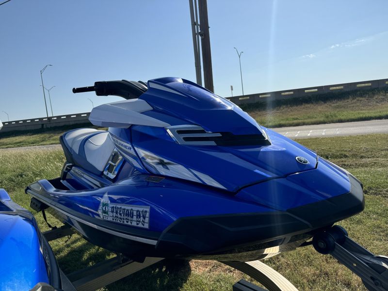 2017 Yamaha FX SVHO AZURE BLUE Image 3