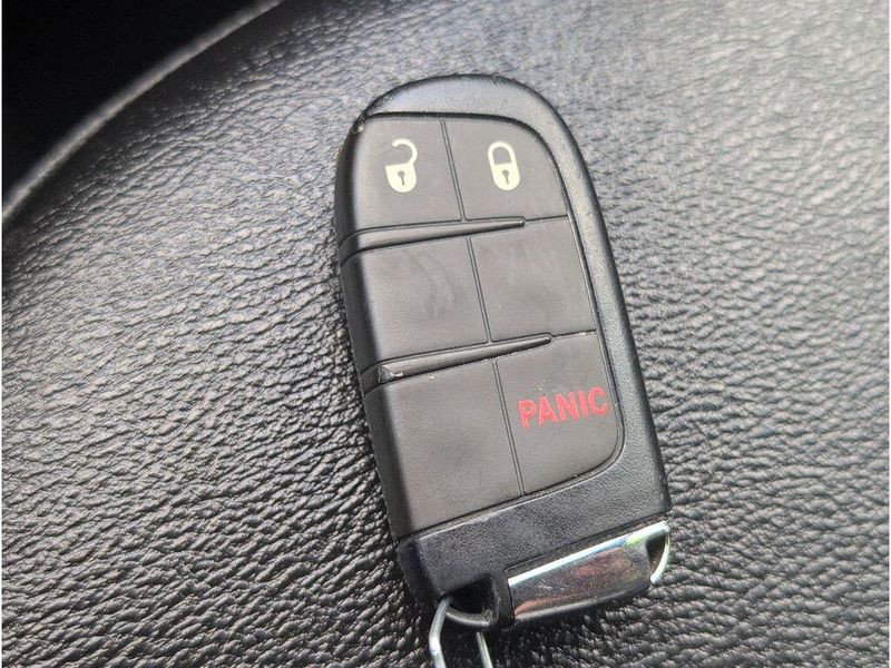 Used 2024 Jeep Compass LatitudeImage 19