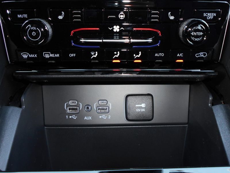 New 2025 Jeep Grand Cherokee Limited 4x4Image 14