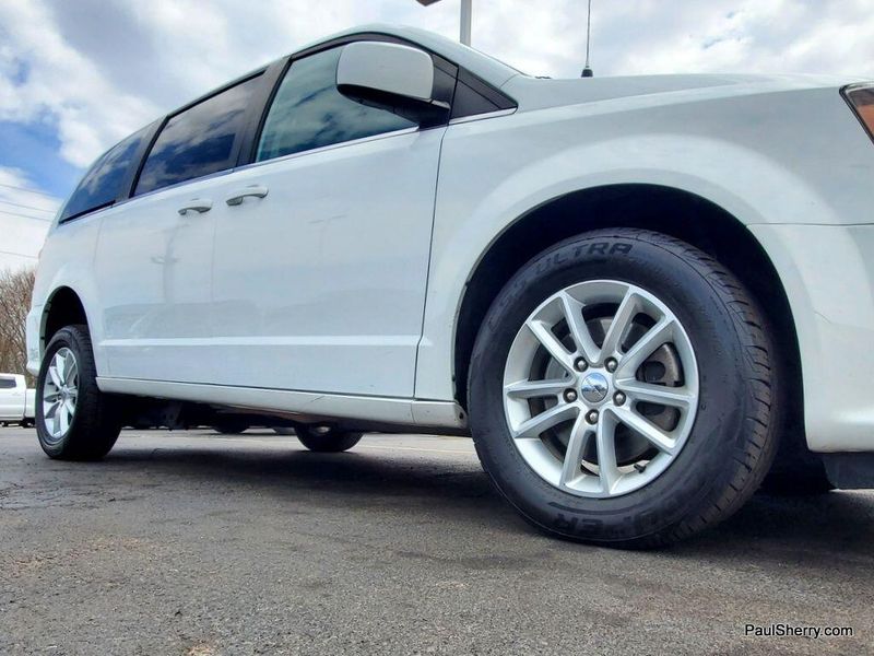 2020 Dodge Grand Caravan SXTImage 9