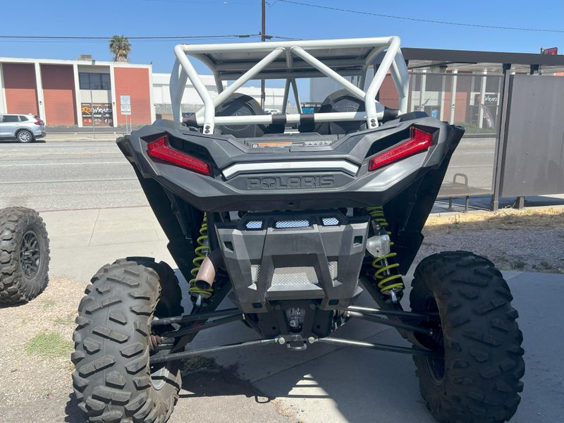 2021 Polaris RZR XP 1000 SPORT WHITE LIGHTNING SPORT Image 6