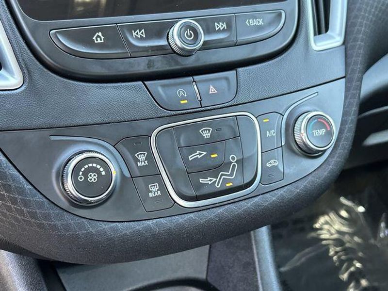 Used 2025 Chevrolet Malibu RSImage 26