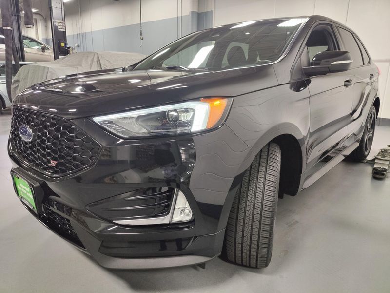 2019 Ford Edge ST AWDImage 8