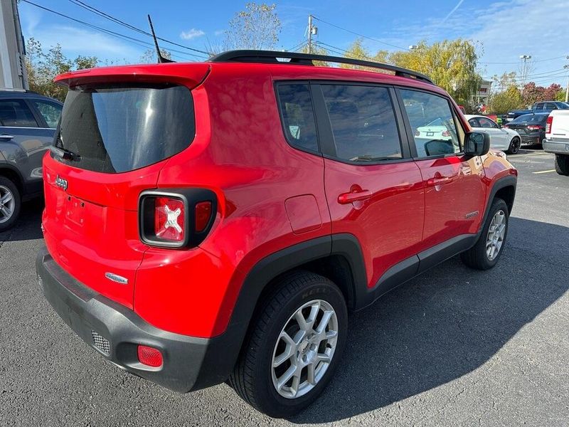 2022 Jeep Renegade LatitudeImage 13