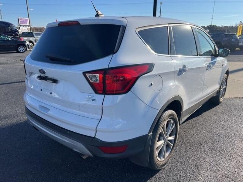 2019 Ford Escape SEImage 4