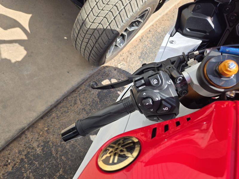 NEW 2026 YAMAHA YZFR7 70TH ANNIVERSARY EDITION Image 16