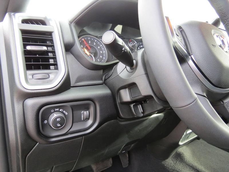 Used 2026 RAM 2500 Big Horn 4x4 4dr Crew Cab 6.3 ft. SB PickupImage 12