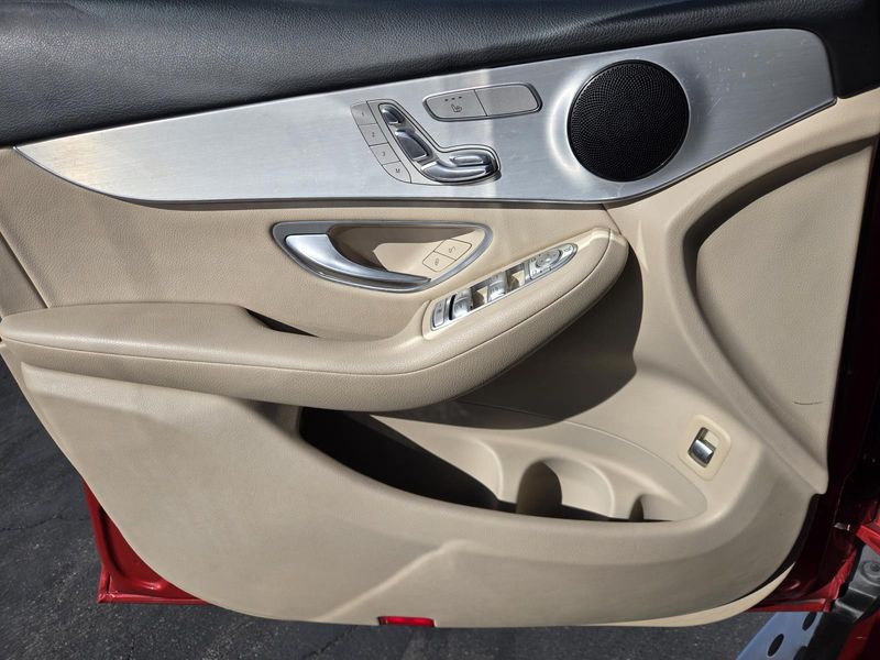 Used 2022 Mercedes-Benz GLC 300 SUV