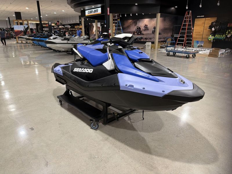 New 2026 Sea-Doo SPARK FOR 3 CONVENIENCE PACKAGE Image 11