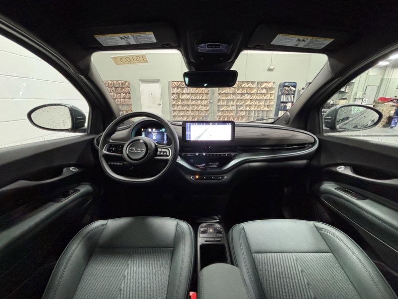 New 2025 Fiat 500e Giorgio Armani Collector