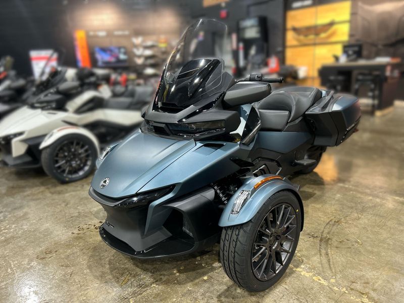New 2026 Can-Am SPYDER RT (SE6) Image 21