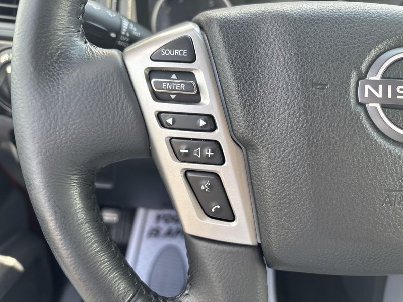 Used 2024 Nissan Titan SVImage 16
