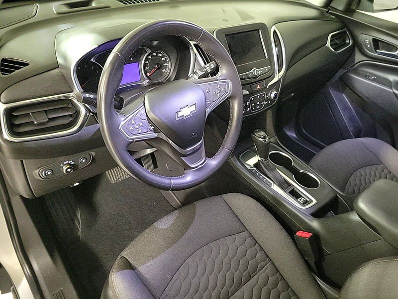 2021 Chevrolet Equinox LT photo 10