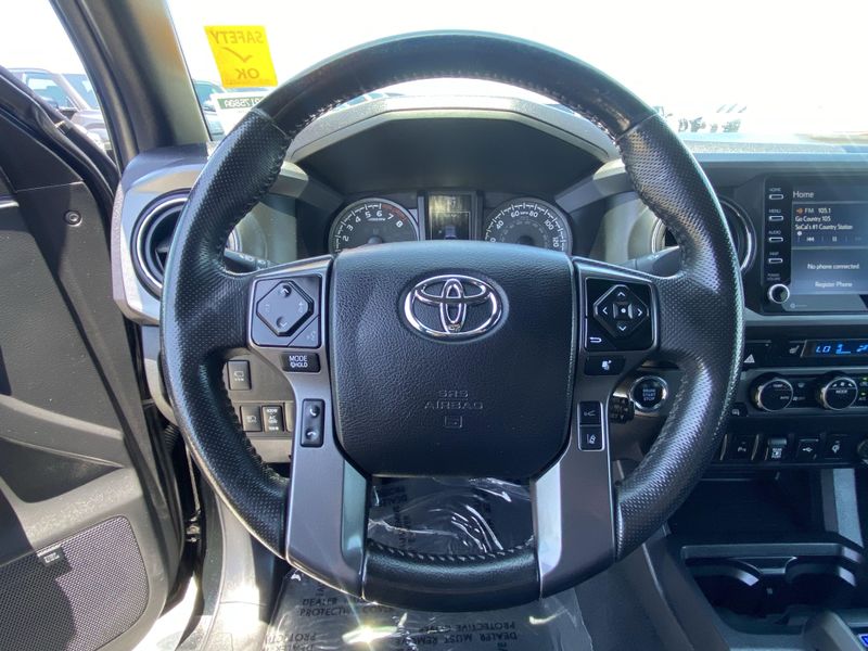 Used 2022 Toyota Tacoma TRD SportImage 25