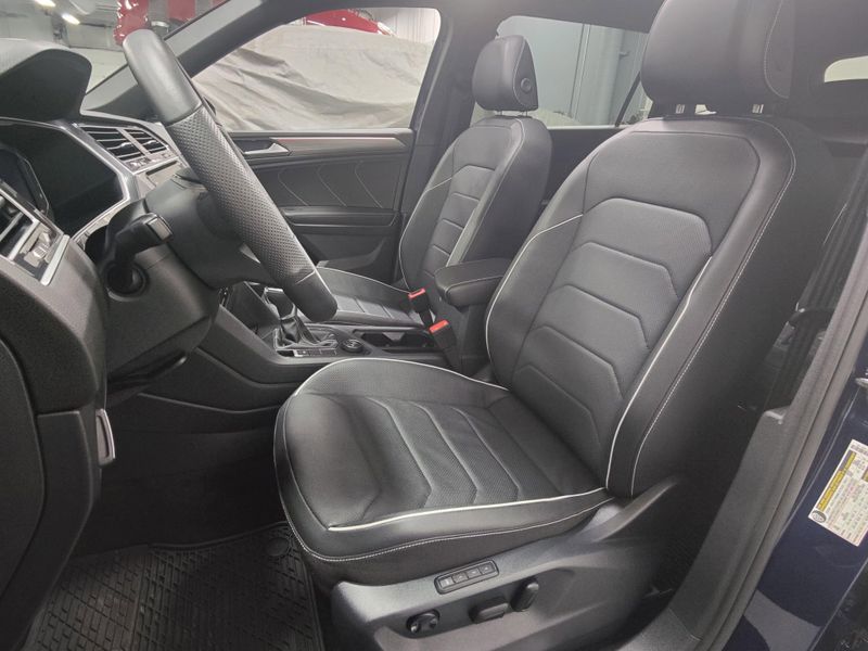 Used 2024 Volkswagen Tiguan AWD SEL R-Line w/Sunroof/NavImage 17