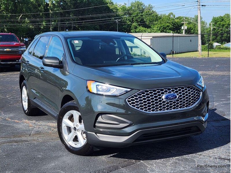 Used 2024 Ford Edge SE