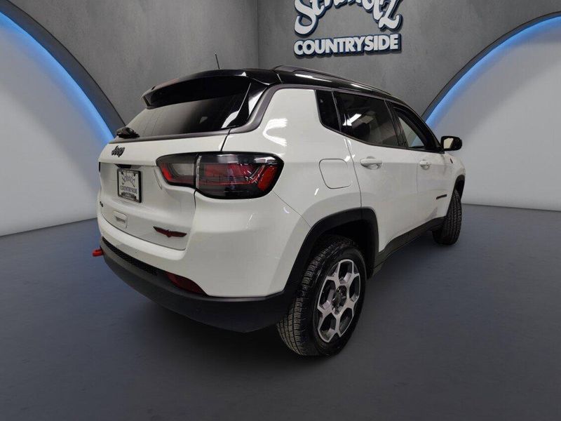Used 2022 Jeep Compass Trailhawk Elite 4X4 w/Sunroof/NavImage 13
