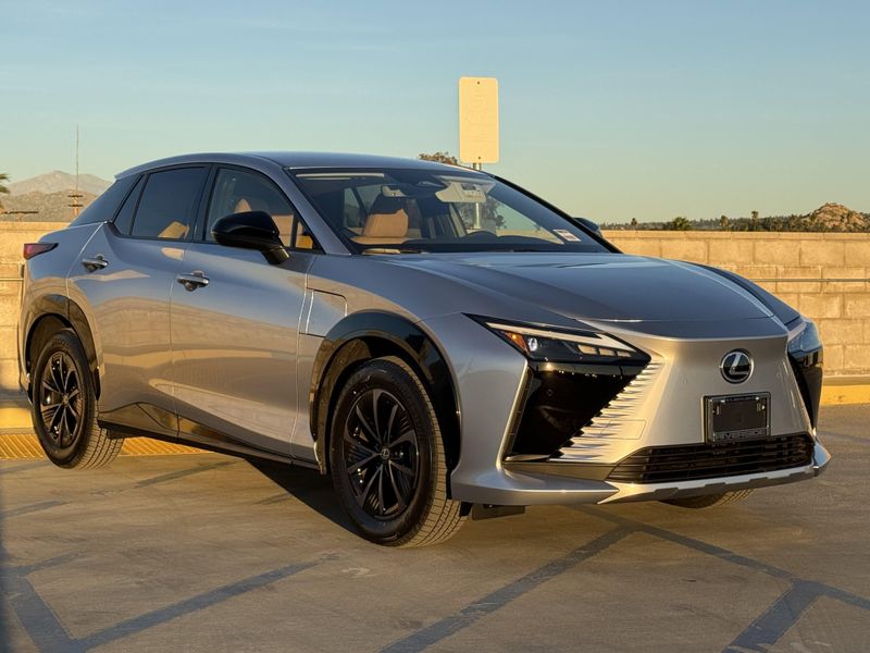 New 2026 Lexus RZ 350eImage 2