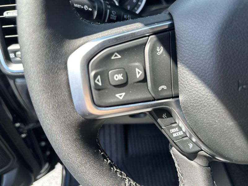 2025 RAM 1500 Big Horn Crew Cab 4x4 5