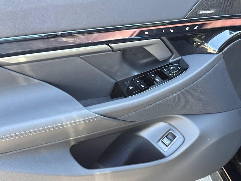 New 2027 BMW 5 Series 530iImage 14