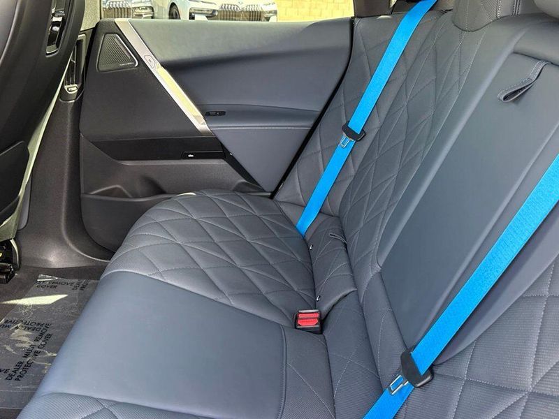 Used 2023 BMW iX M60Image 33