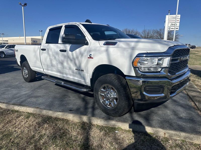 2022 RAM 2500 TradesmanImage 3