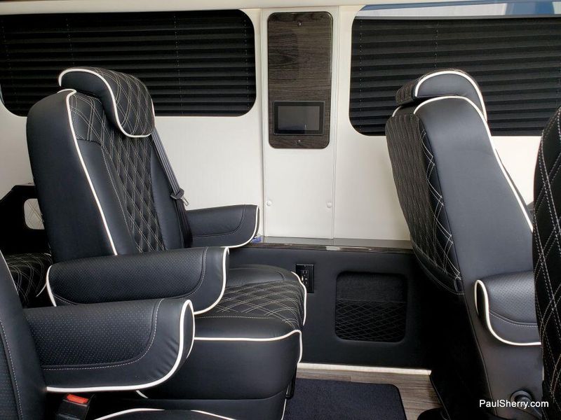 2024 RAM Promaster 2500 Slt+ Window Van High Roof 159