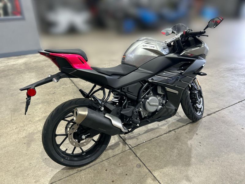 Used 2025 CFMOTO 300SS Image 14