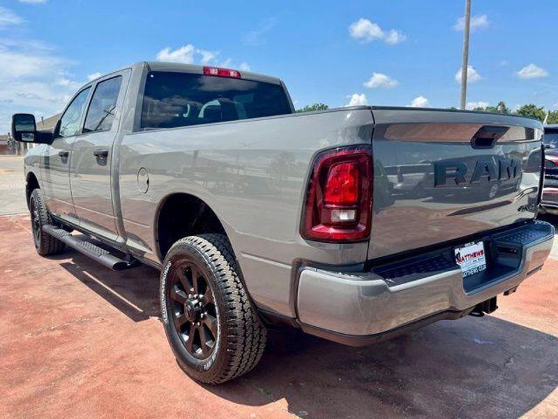 New 2026 RAM 2500 Black Express Crew Cab 4x4 6