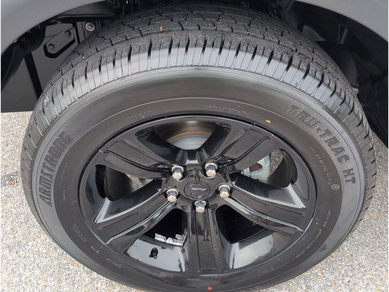 Used 2024 RAM 1500 Classic WarlockImage 9