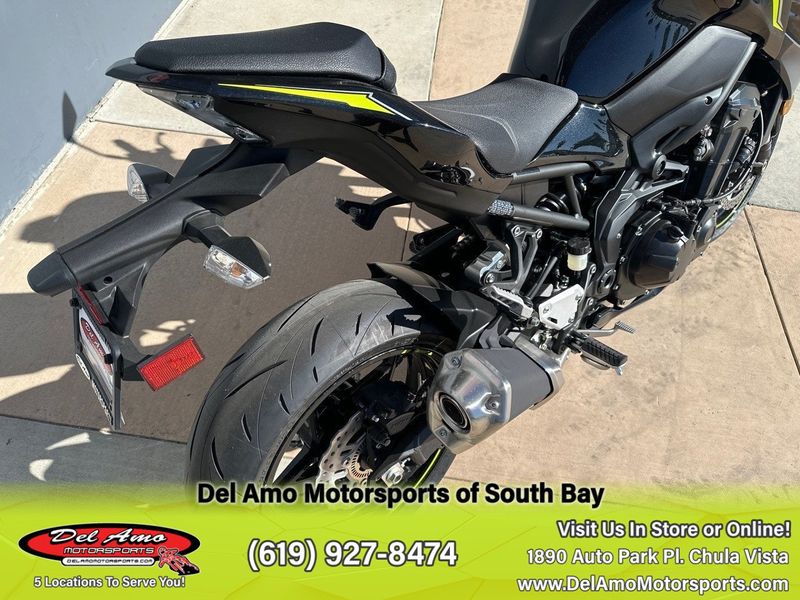 2024 Kawasaki ZR900FRFNL-BK1  in a METALLIC SPARK BLACK/METALLIC MATTE DARK GRAY exterior color. Del Amo Motorsports of South Bay (619) 547-1937 delamomotorsports.com 