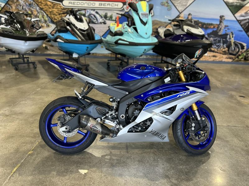 Used 2015 Yamaha YZF-R6 Image 8