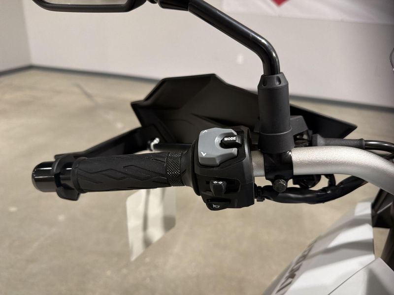 New 2026 Suzuki V STROM 800DE Image 22