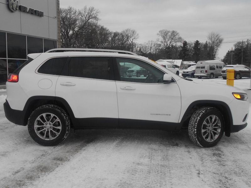 2021 Jeep Cherokee Latitude LuxImage 30