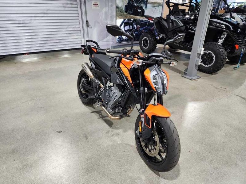 Used 2022 KTM 890 DUKE Image 2