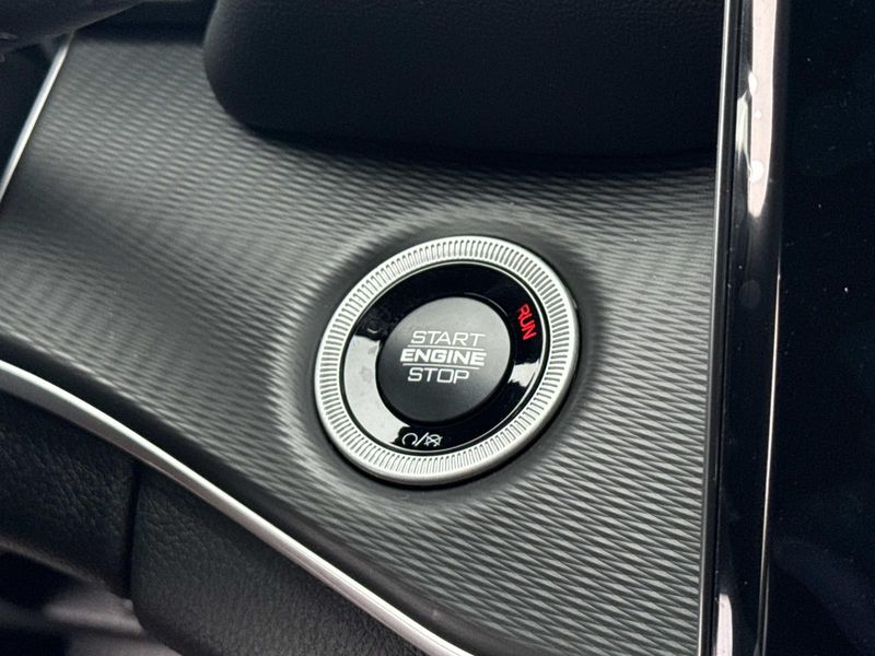 New 2026 Jeep Grand Cherokee Laredo X 4x2