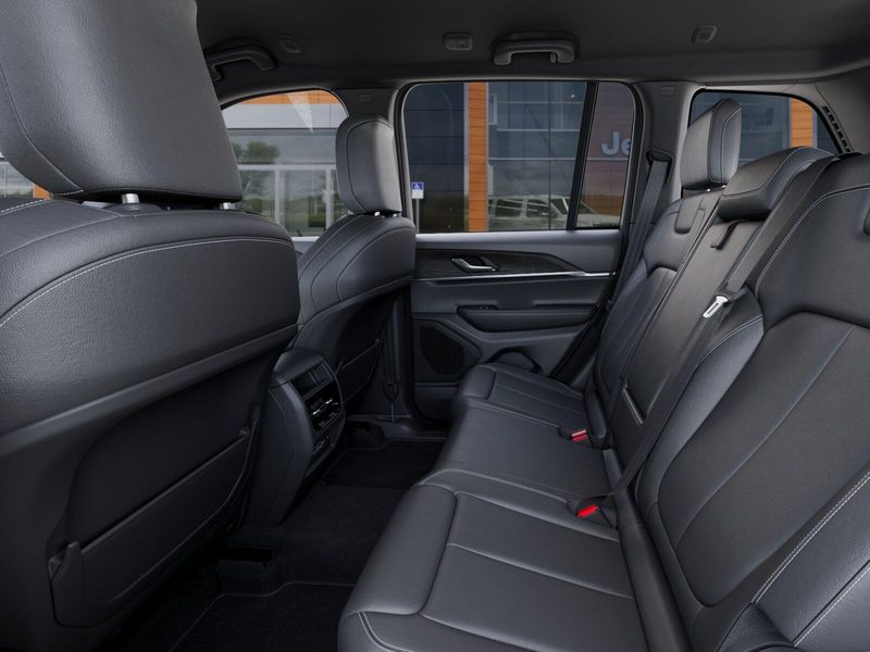 New 2025 Jeep Grand Cherokee Limited 4x4Image 62