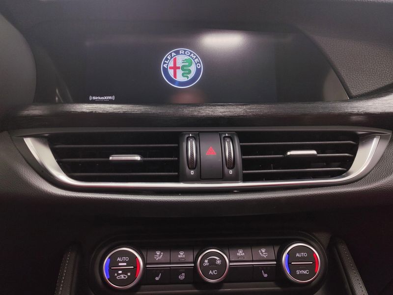 Used 2024 Alfa Romeo Stelvio AWD Sprint w/Sunroof/NavImage 23