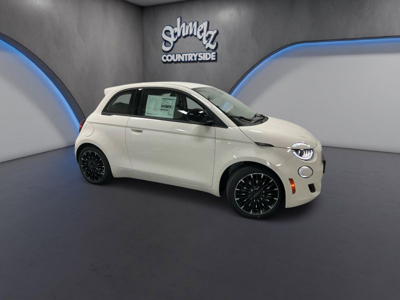 New 2026 Fiat 500e PopImage 2