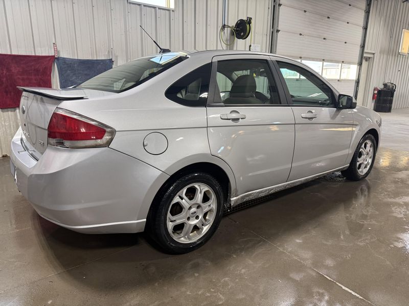 Used 2009 Ford Focus SESImage 1