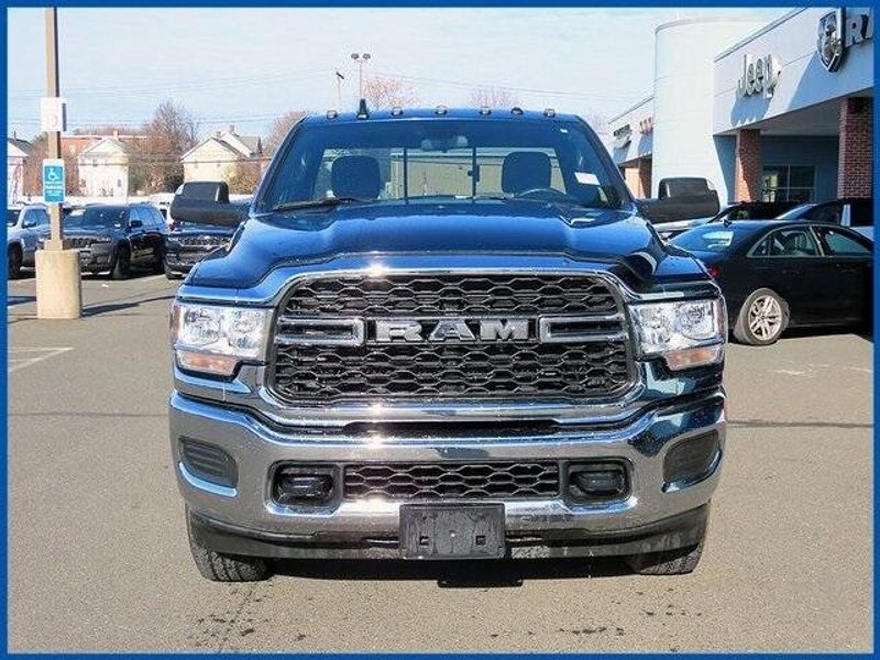 2022 RAM 2500 TradesmanImage 3