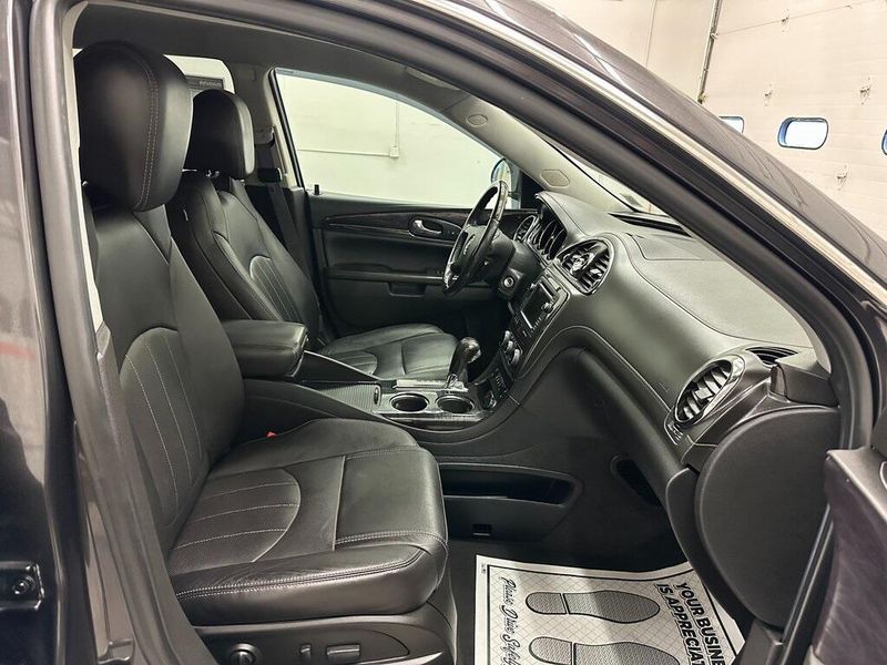 2015 Buick Enclave Leather GroupImage 30