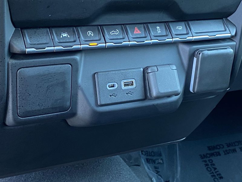 Used 2022 Chevrolet Silverado 1500 CustomImage 21
