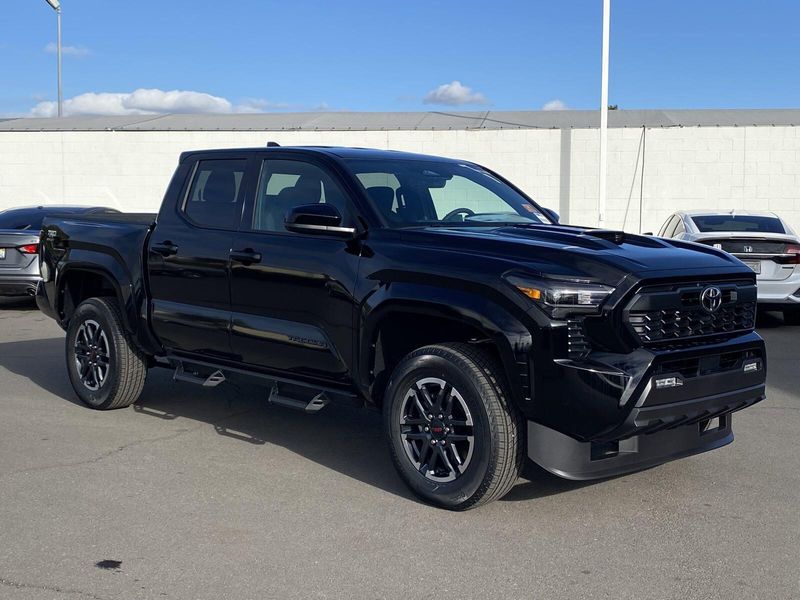 2025 Toyota Tacoma TRD SportImage 2