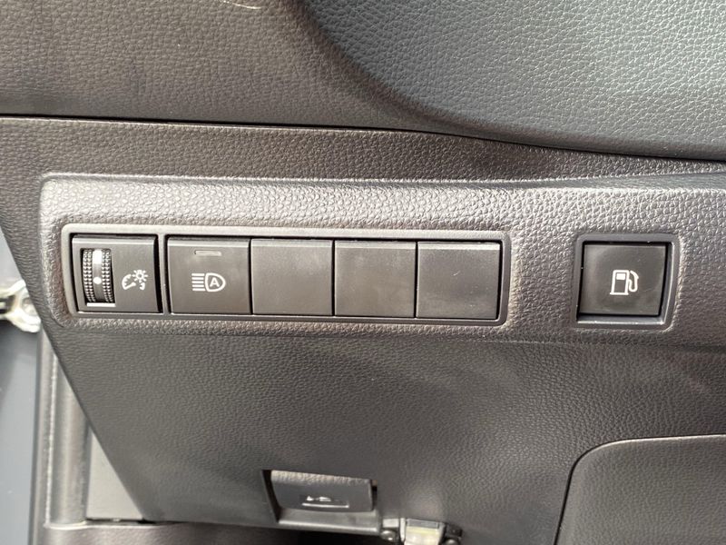 Used 2023 Toyota Corolla LEImage 23